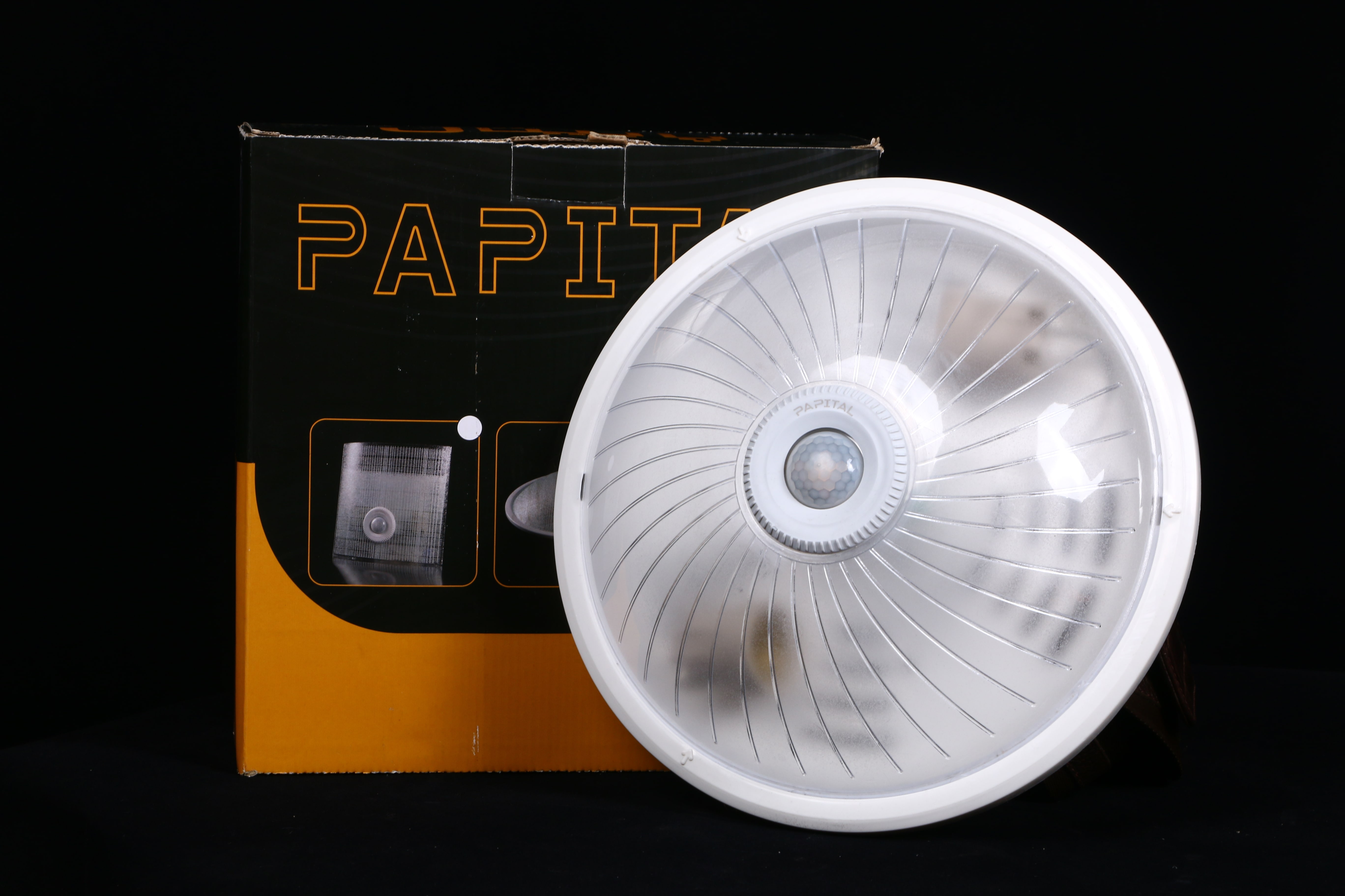 چراغ سنسوردار سقفی پلاستیکی